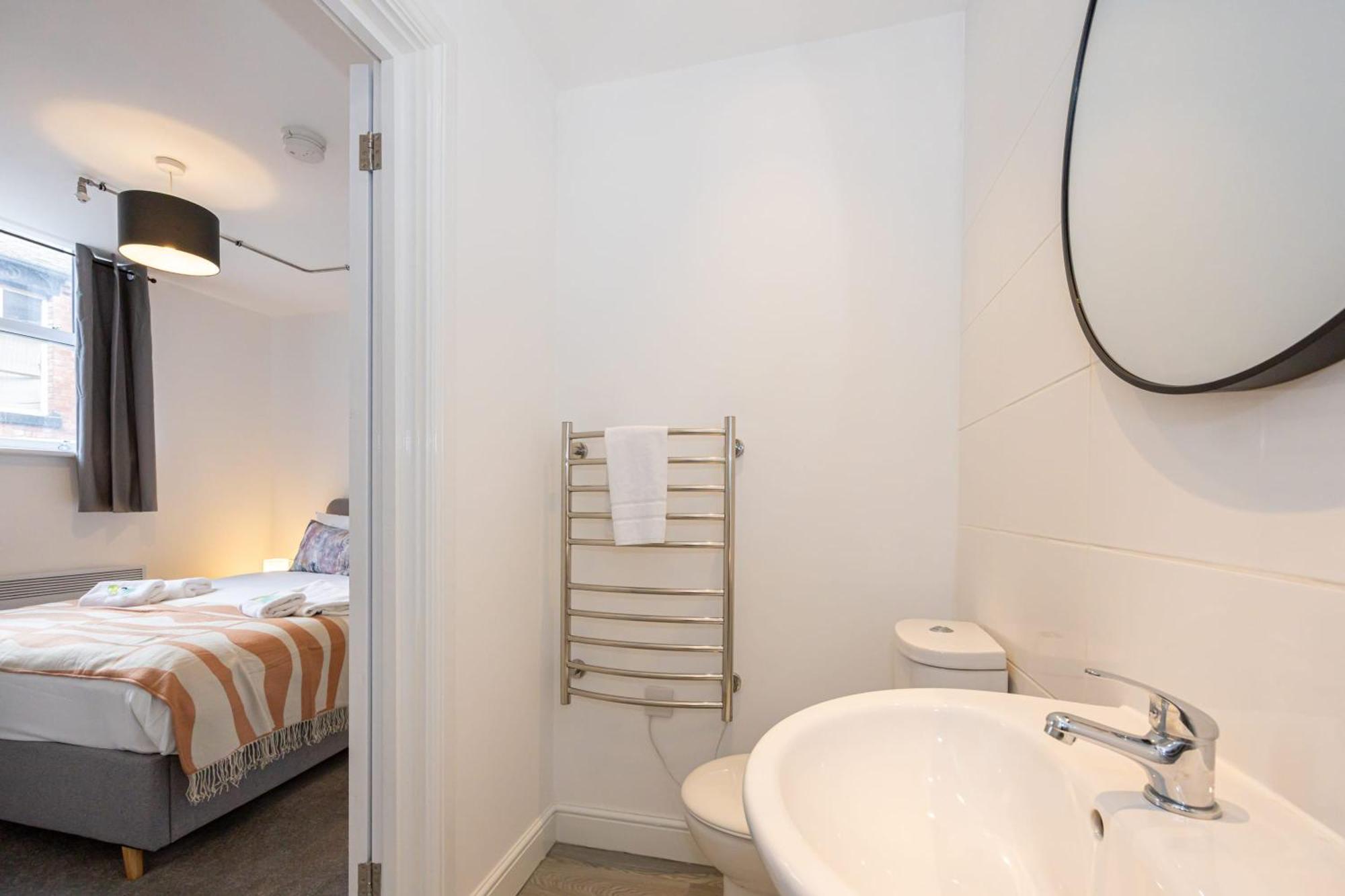 Beautiful 1 Bed 20Mins To Central Manchester Bolton Exterior foto